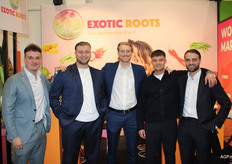 Gino van Oort, Noah Bulut, Jonathan de Quartel, Tim Struckman en Arjan Everding van Exotic Roots