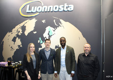Het team van Luonnosta met Kaisa Talvitie, Greg Simonson, Muhammad Semega en Phil Rayner.