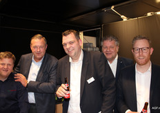 Tsja, als je Walter Goesten je camera geeft... Robbert Leisink, Patrick Derouck, uw verslaggever ter plaatse, Roy Wolter en Kevin Smedts van de Frescura Group