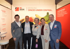 Het team van BG Door International.