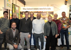 Een grote groep detaillisten op reis samen naar AVN.