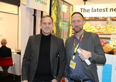 Joop de Vries en Jan Arzt van Infia Nederland.