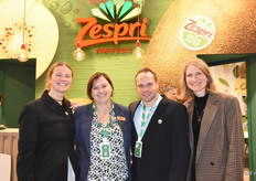 Carlotta Quirch, Nele Moorthamers, Konstantin Will en Neele Vahlsing van Zespri