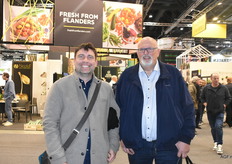 Wandelend door de hallen van de beurs na een lange dag: Michiel en Jeroen Den Haerynck van SAFTA