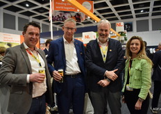 Arne Bac van de Rabobank, Ruud Knorr van Greenport Aalsmeer, Ton Jonker van de provincie Zuid-Holland en Annika Suichies van de Rabobank