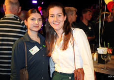 Klara Kucharska en Angelique van der Meij van AGF-Online