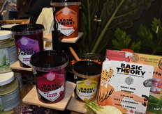 Basic Theory met de gefermenteerde groenten zij hebben een hele goeie samenwerking met Hak Fresh