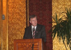 Martin Olde Monnikhof van het ministerie van LNV bedankt iedereen voor zijn of haar bijdrage aan het succes van Frutiveg.