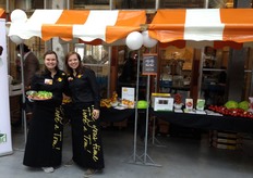 Ine en Francis van Tasty Tom met de primeur: de gele Tasty Tom!