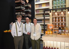 Ties Woudenberg, Filip Schelstraete en Klaar Plovie van Schulp Vruchtensappen. Geen noviteiten op de stand van de Nederlandse sapproducent, maar het vertrouwde gamma, waarbij de seizoenssappen een speciaal plekje kregen