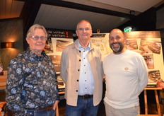 Winkelinrichter Arne Visser en Hans Ravensberger van Puntjes op de i werken samen aan rendementsverbetering van winkelinrichtingen