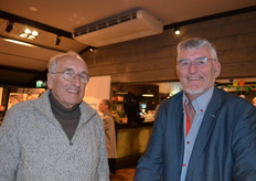 Erelid en oud-groenteman Henk Hofland en Jan ven den Berg van RI&E Advies Retail