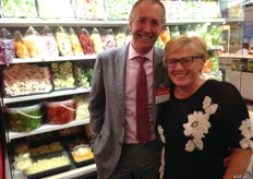 Paul De Meyer en Marleen De Tant van Allgro. Allgro specialiseert zich in versgesneden groenten en fruit.