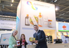 Chantal Boschker, Saar Oome en Bas Bierkens van Optimum Group. Ravenwoodlabels voor AGF-verpakkingen.