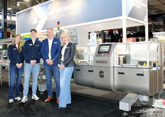 Maaike Zwager, Rumer Makkinje, Peter Paul Zwager en Nicole Jordens van Zwager Techniek.