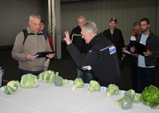 Het lijkt wel een beëdiging...