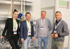 Grow Time uit Polen levert onder meer champignonplukwagens.