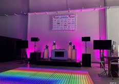 De dansvloer, klaar voor de avond...