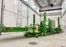 Deze machine verplaatst de bedden van de knopcellen naar de oogstcellen.