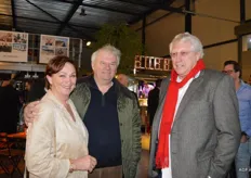 Links Trudy Loogman, Ad Verkerk van Meadowbrook Farms en dhr. Wiggemansen.
