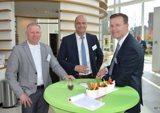 Kees Ossenbruggen van Van Ossenbruggen Fruit, Joop Vernooij van Frupaks-Vernooij en Kees de Kat van Fruitmasters