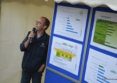 Mark Hermes van Bayer CropScience geeft uitleg over de Thrips en de bestrijding voorkomt dat het gaat vermeerderen.