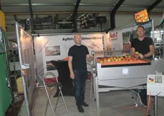 Chris Pondes en Sjoerd Krabbenborg van Mach-C, zij introduceren een appelwasmachine en deze is in Nederland voor het eerst te zien op een beurs