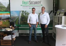 Teus de Jong en Gerben van Veldhuizen van Hagelnetmontage.nl hebben nu ook een Fruit Security Holland divisie opgericht dit in samenwerking met FS Europe.