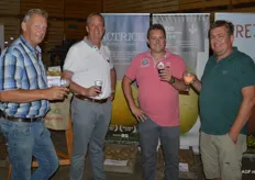 Rechts Jack Wagenaar van Wagenaar aardappelverwerking BV, Georges Bosman van AgroPlant, Jan Pieter Wiepkema van Freeland en Robert Sijm van Simba Vegetables bv.