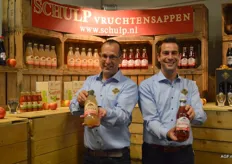 Wilm Koemans en Jaap van Rijkeren van Schulp vruchtensappen.