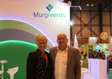 Ingeborg van Geldermalsen werkt bij Murgiverde op de commerciele afdeling. Hier op de foto met commercieel directeur Antonio Ruiz Rodriguez
