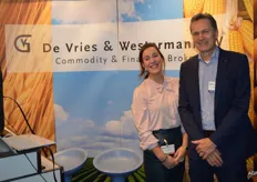 Jan Kraak en zijn dochter Lisa van De Vries en Westermann BV. Makelaar op de aardappeltermijnmarkt.