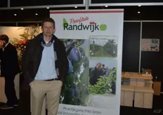 In de stand van de NFO was ook Proeftuin Randwijk vertegenwoordigd. Op de foto Siep Koning, voorzitter van de stuurgroep proeftuin Randwijk en directeur van NFO.