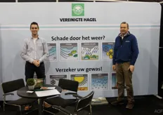 Maarten van Dijk en schade expert Gert Trimpe Burger van de Vereinigte Hagel