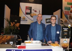 Ger Klarenbeek en Remco Dijkstra hadden dit keer Chips meegenomen, ideaal bij een lekkere burger, want friet wordt toch maar koud