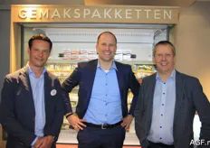"Michiel Geraedts (ZON), Daan Van der Beek, senior catagory manager vers en en Ben Schuurman, commercieel manager Vers van Jan Linders. Ben Schuurman: "Dit is een heel mooi initiatief, alle retailers profiteren van deze promotie voor asperges."