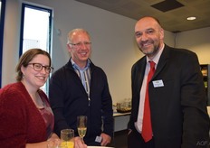 Vlnr Christien Miroir en Stefaan Kint van Boerenbond praten na over het Flandria Groentevakman Semenarie met Daniel Cromphout, manager oplossingen van KBC