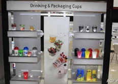 Deze cups worden gebruikt voor drankjes, maar ook voor groenten zoals tomaatjes en salades. Je kunt kiezen voor doorzichtige, gekleurde of een verpakking met meer afbeeldingen of informatie. Deze zijn verkrijgbaar bij Thrace Group. www.thracegroup.com