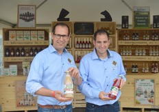 Jaap en Jeroen van Schulp Vruchtensappen.