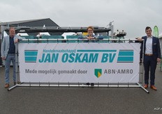 Hoofdsponsor ABN-AMRO van de appeldag met Allart van Zetten, Linda Benschop-van Schaik en Robert Gräffner.