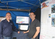 Dick van Oosterom en Marcel Engelen voor van Oosterom Woerden, Marcel doet dronevluchten.