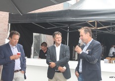 opening door Gerard Kievit, Kees Oskam en Mark André de la Porte