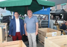 Thomas en Richard Moskal van PW Morys hadden diverse kisten meegenomen.