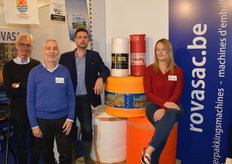 Rovasac is sterk in netverpakking. Edwin Baptist, Eddy Serbruyns, Axel van de Laer en Katty Pirlot.