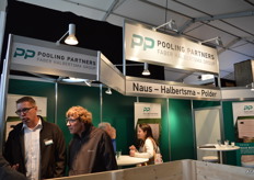 Patrick Goossens van Poolingpartner Naus in druk gesprek.