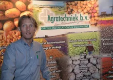 Jan Martin Wagenaar van Agratechniek BV. Techniek voor het drogen en bewaren van agrarische producten zoals knoflook, sjalotten, uien, aardappelen, bolgewassen en zaden.