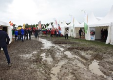 Het was niet altijd eenvoudig om van de ene stand naar de andere stand te lopen.