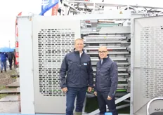 Harco Christiaens en Marcel Ruesink voor hun TT2/6 RVS-sorteermachine namens Machinefabriek DT Dijkstra.