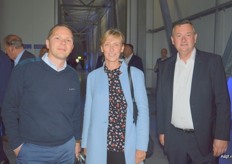 Links Henon Frederic en rechts Richard Toupin van Kloosterboer met in het midden Corinne Debeaumont van Mc Cain.