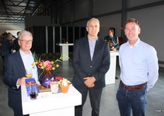 Energiemensen aan de babbel: Theo Pot van Nuon en John Kruijt en Henri Wijnands van Enova